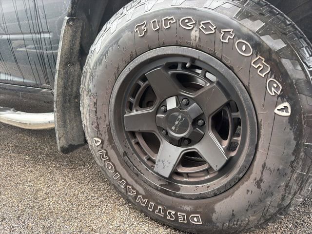 Used 2014 RAM 1500 4x4 Crew Cab w/ Protection Group image 10