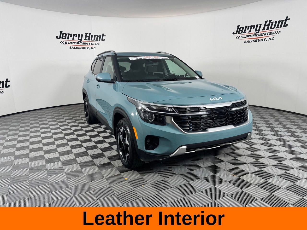 Used 2025 Kia Seltos EX image 6