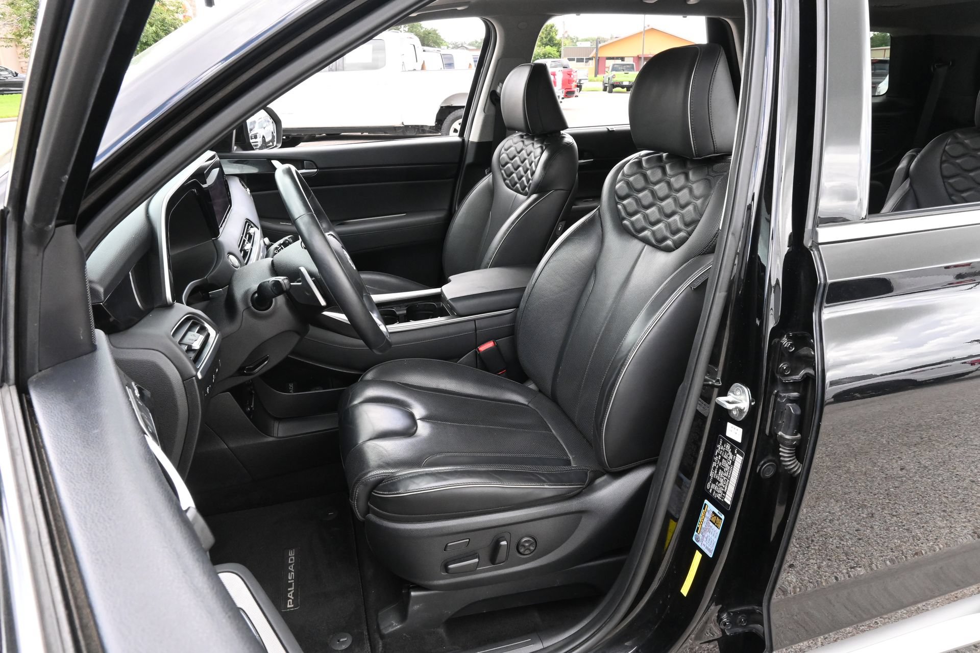 Used 2022 Hyundai Palisade Limited AWD/4WD image 16