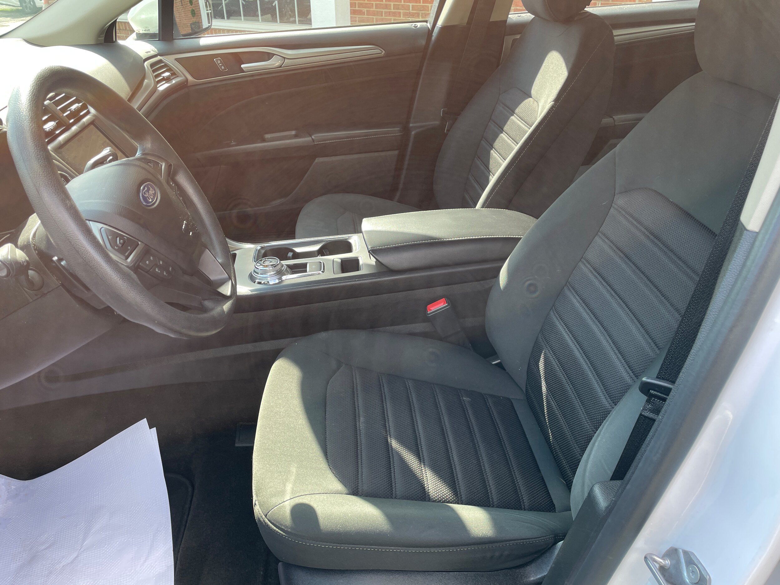 Used 2020 Ford Fusion SE AWD/4WD image 12
