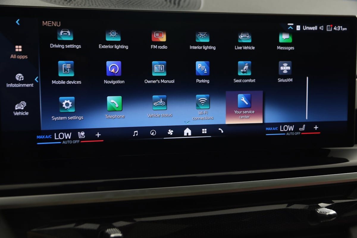 Used 2024 BMW X6 xDrive40i image 44
