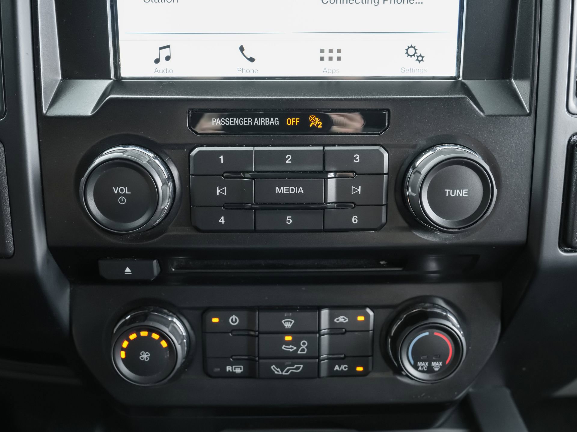 Used 2018 Ford F150 XL w/ Equipment Group 101A Mid RWD image 15