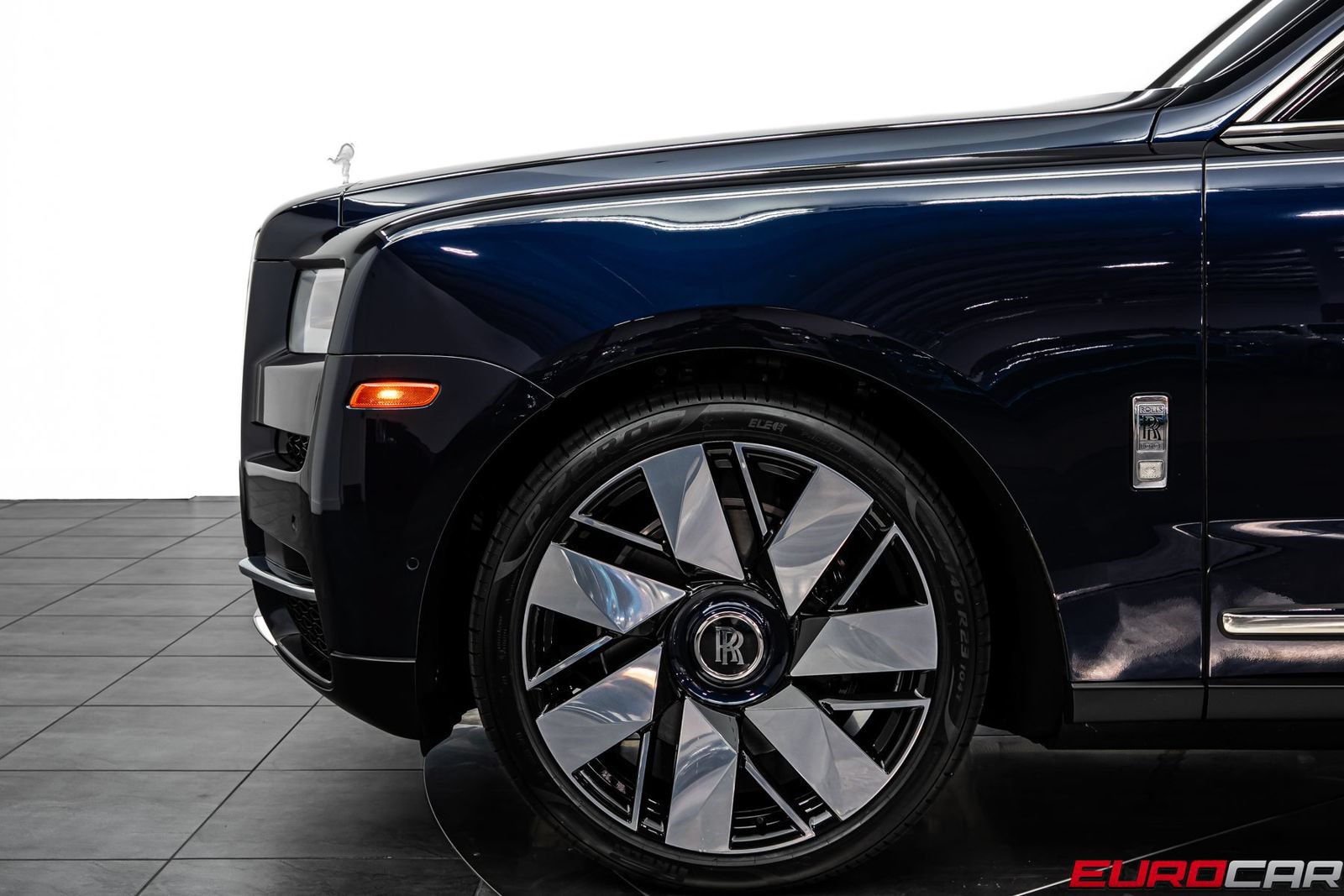 Used 2019 Rolls-Royce Cullinan AWD/4WD image 15