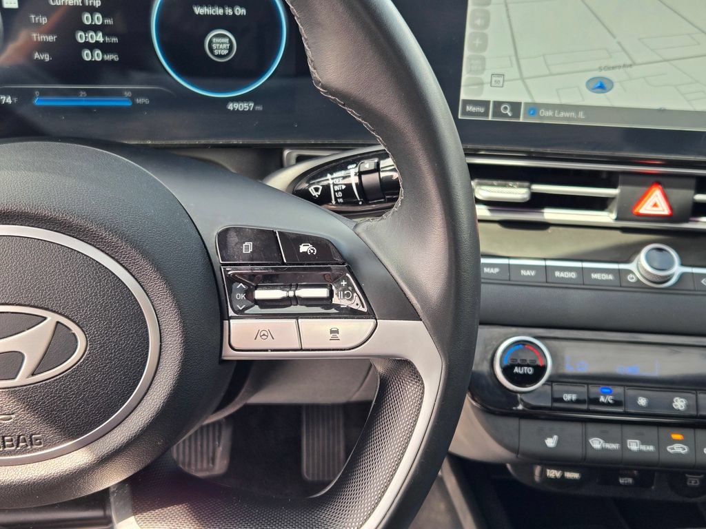 Certified 2024 Hyundai Elantra Limited FWD image 39