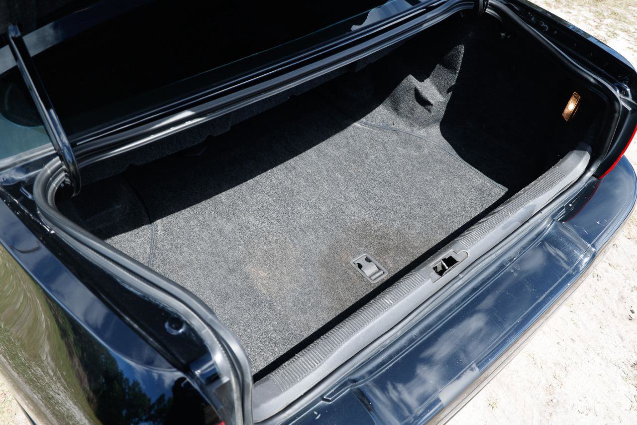 Used 2002 Lincoln LS image 23