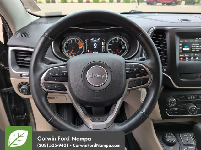 Used 2019 Jeep Cherokee Latitude w/ Cold Weather Group AWD/4WD image 14