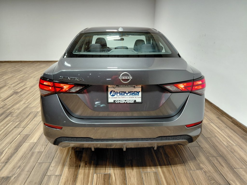 Used 2025 Nissan Sentra SV FWD image 17