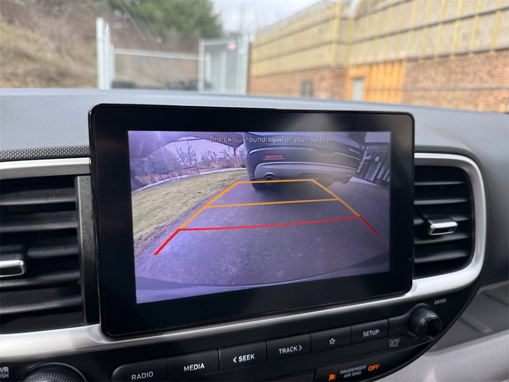 Used 2022 Hyundai Venue SEL image 18