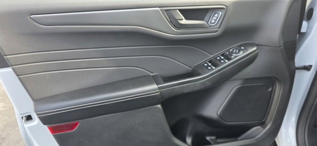 Used 2025 Ford Escape Active image 8