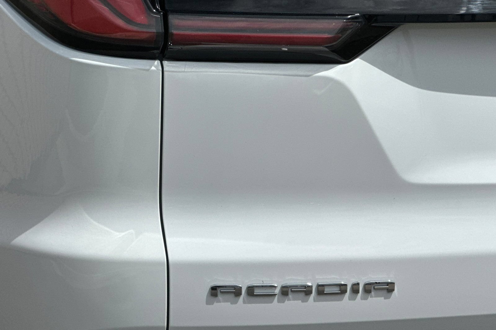 Certified 2025 GMC Acadia Elevation FWD image 30