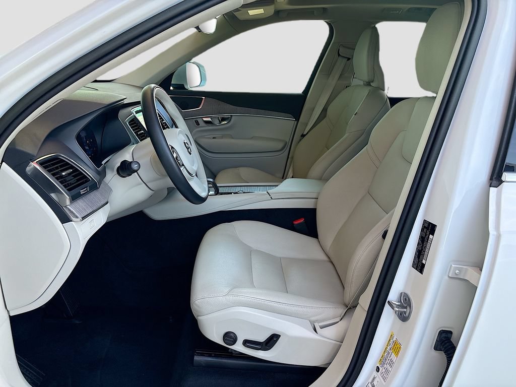 Used 2023 Volvo XC90 B6 Core w/ Protection Package Premier AWD/4WD image 19