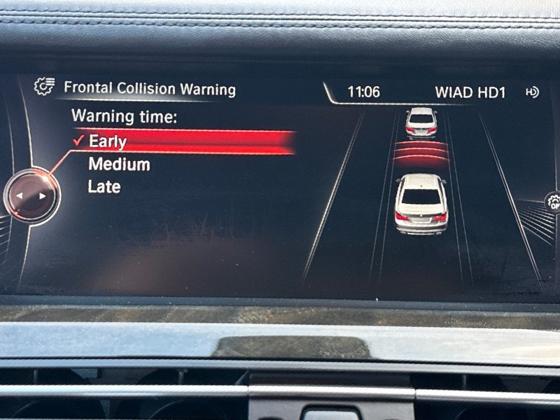 Used 2015 BMW 750Li xDrive AWD/4WD image 27