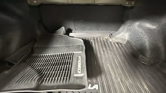 Used 2018 Toyota Corolla XSE FWD image 29