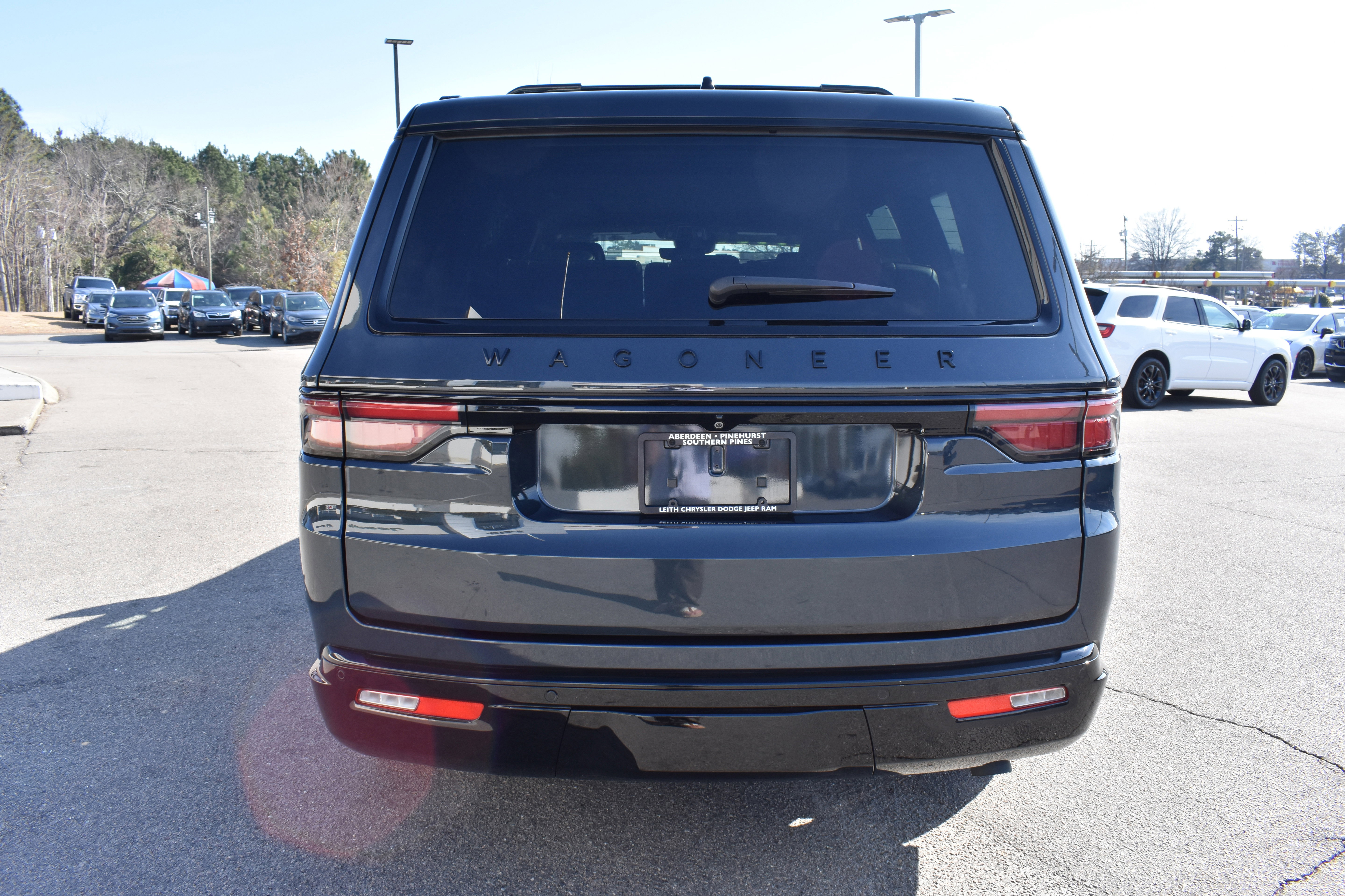 Used 2024 Jeep Wagoneer Series II w/ Convenience Group I image 8