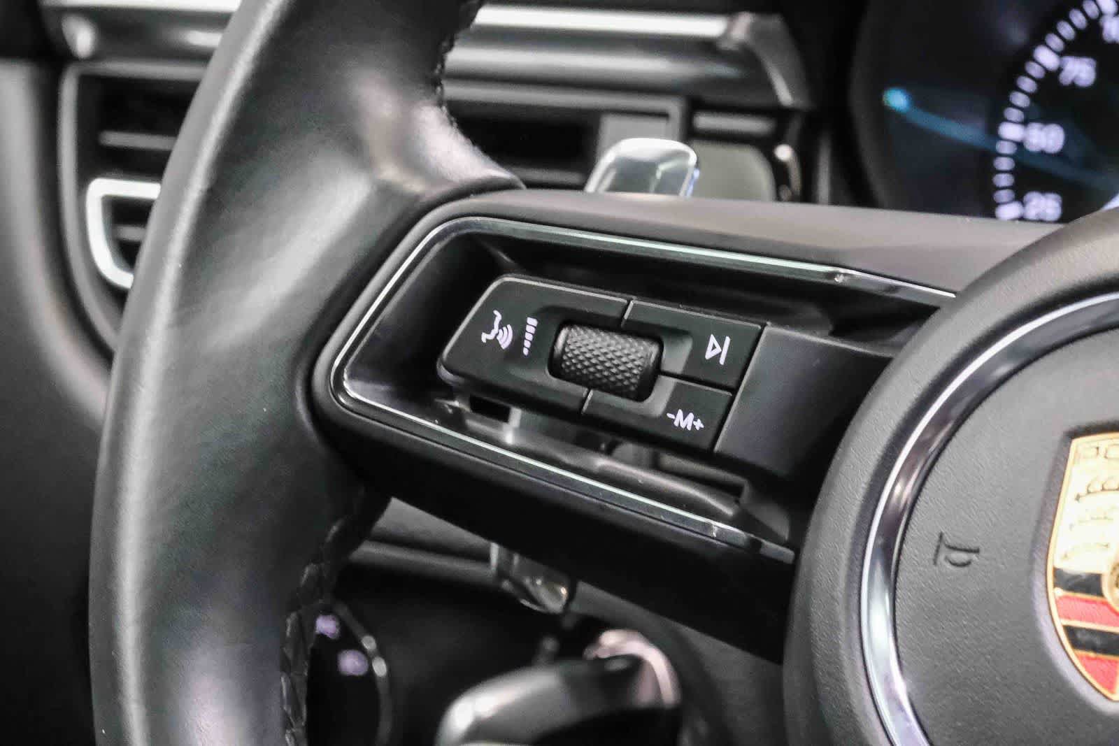 Used 2023 Porsche Macan AWD/4WD image 21