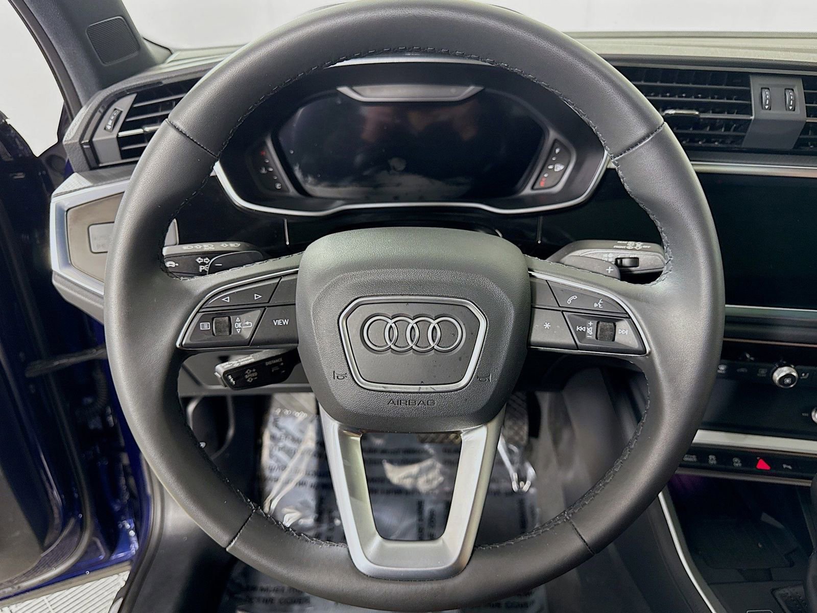 Certified 2025 Audi Q3 2.0T Premium Plus w/ Premium Plus Package image 15