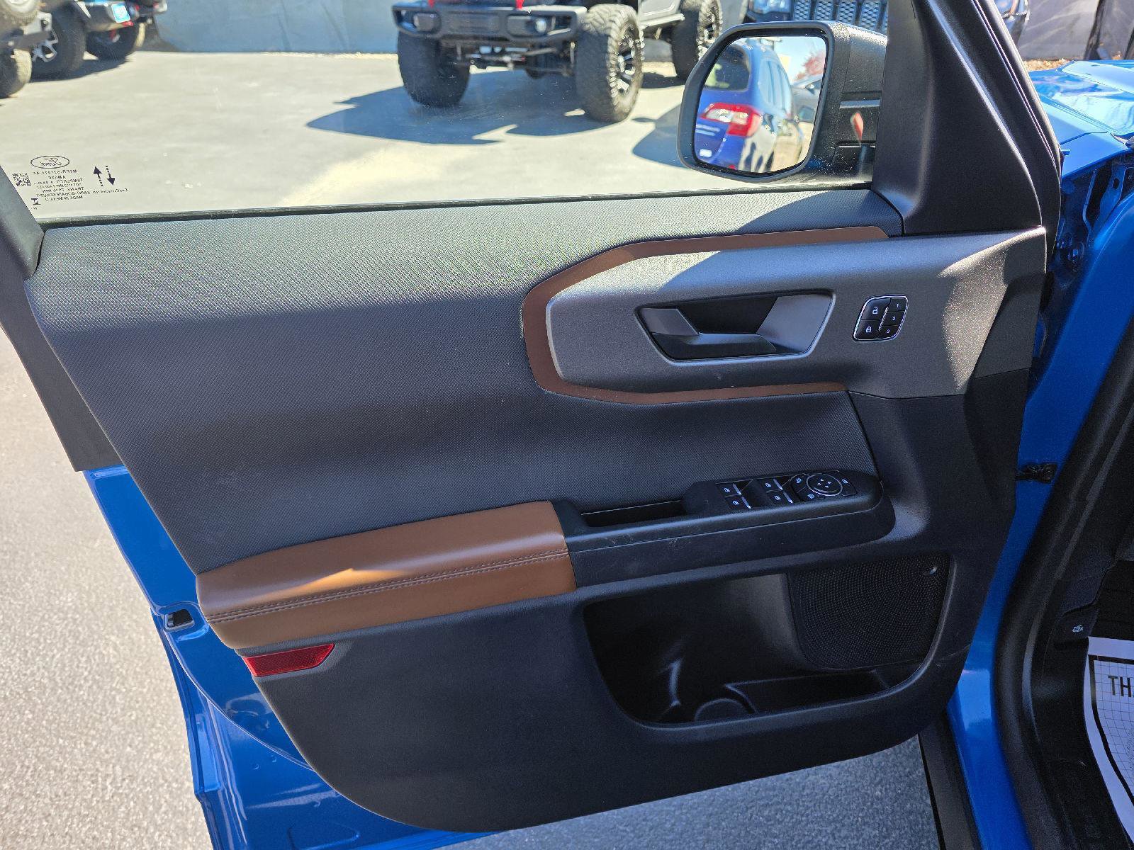 Used 2025 Ford Bronco Sport Outer Banks image 11