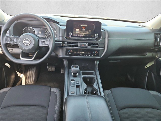 Certified 2025 Nissan Pathfinder S FWD image 20