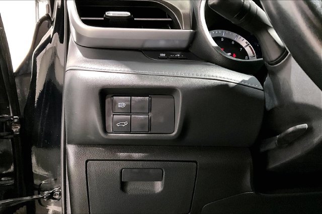 Used 2020 Toyota Highlander XLE AWD/4WD image 44