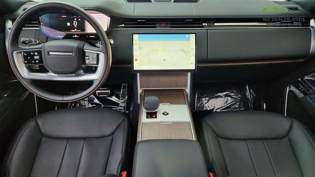 Used 2025 Land Rover Range Rover SE image 18