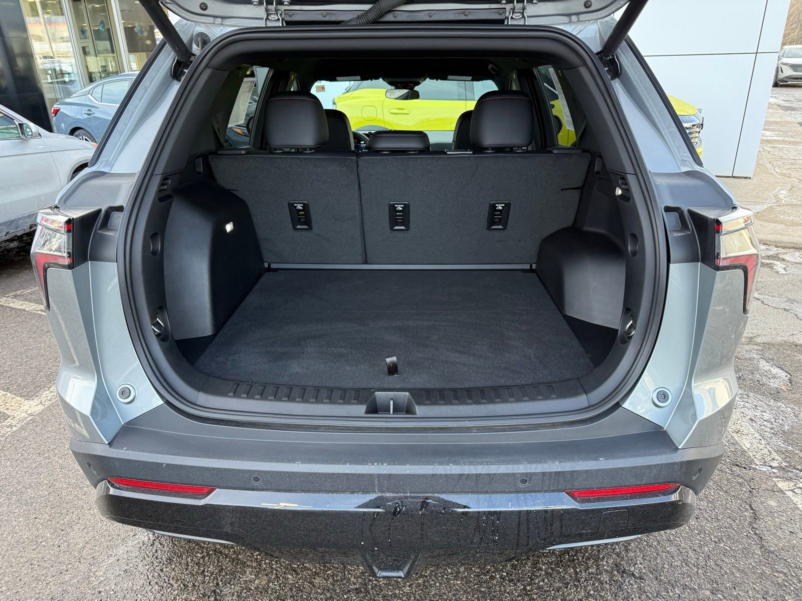 Used 2025 Chevrolet Equinox RS image 39