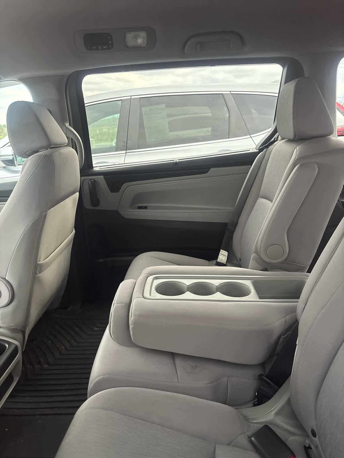 Used 2023 Honda Odyssey EX image 4