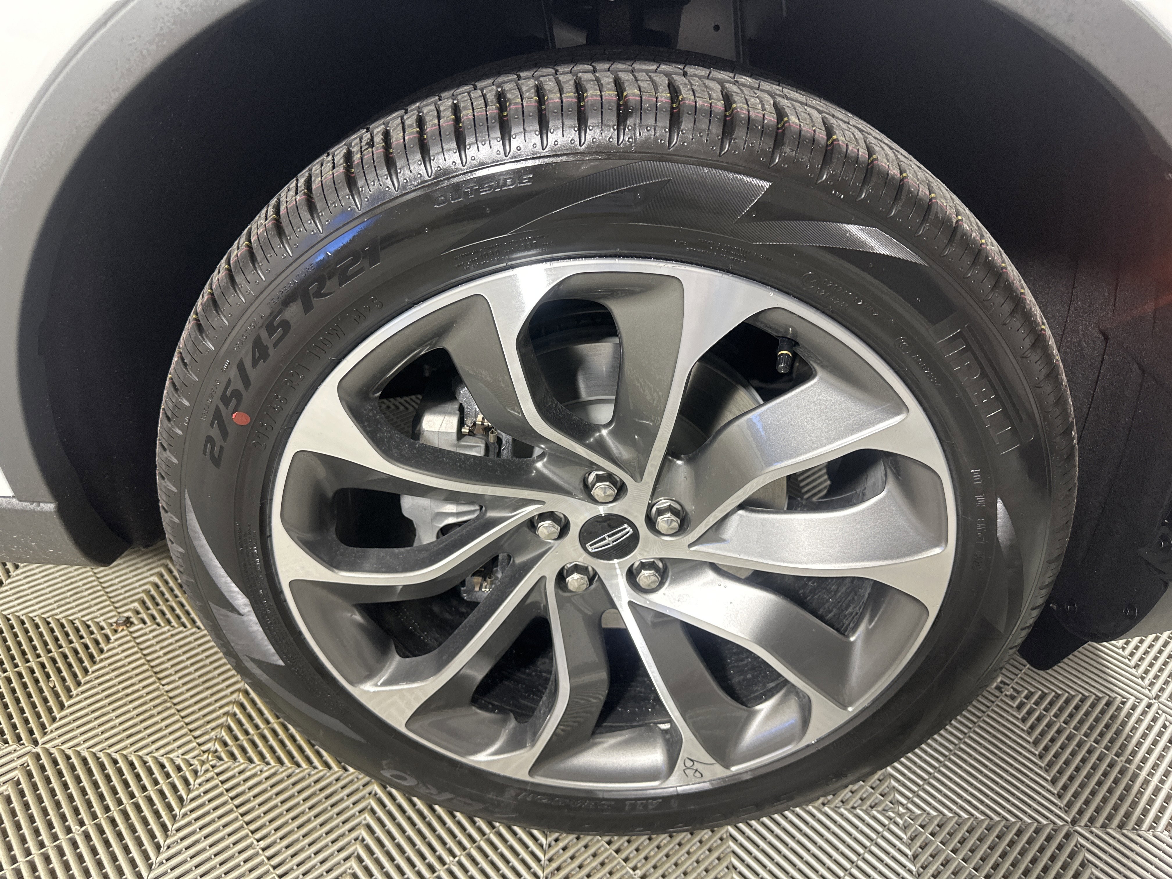 New 2025 Lincoln Aviator AWD image 28