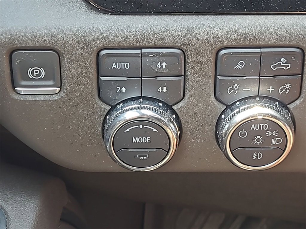 New 2025 GMC Sierra 2500 SLT w/ SLT Convenience Package image 18