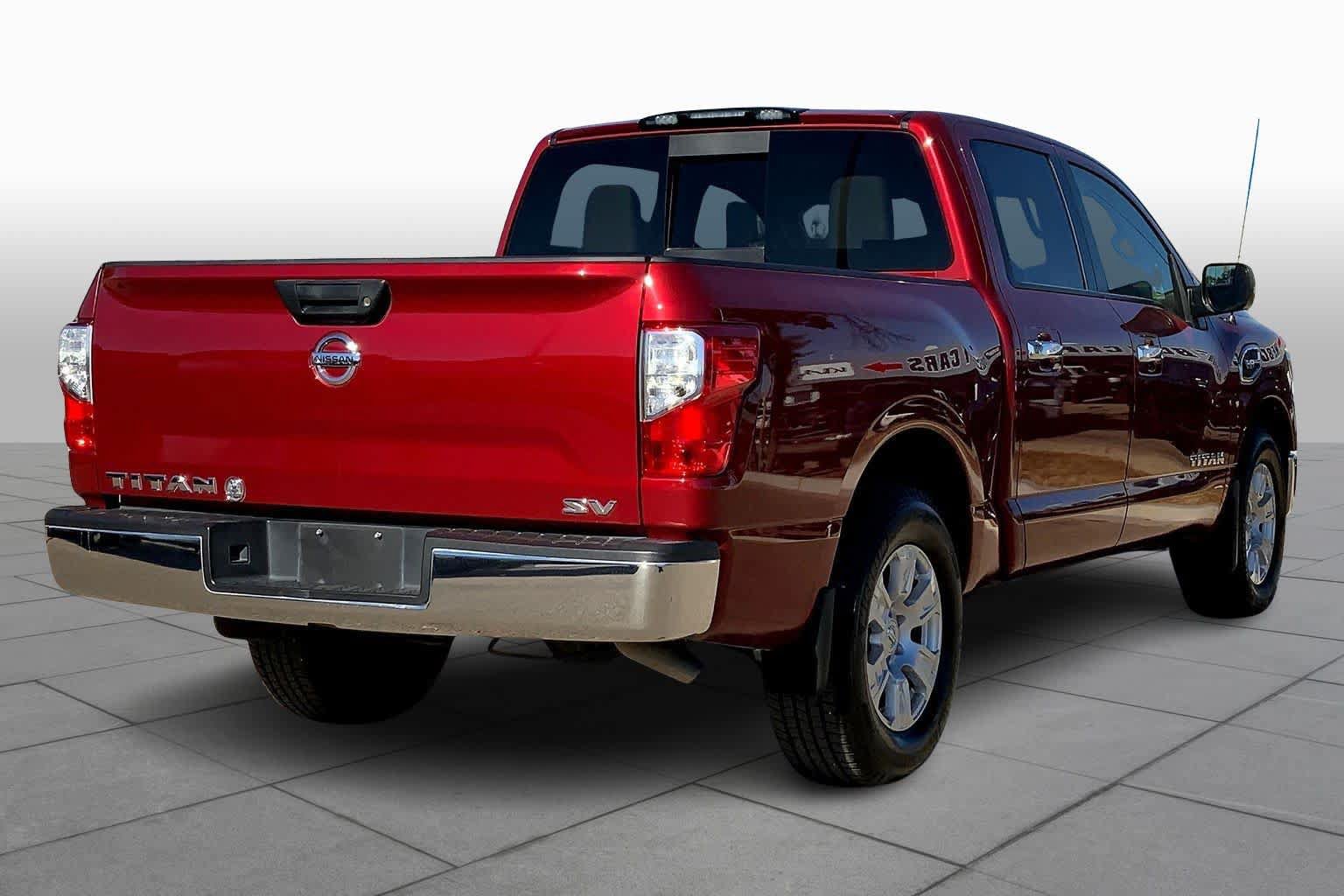 Used 2017 Nissan Titan SV RWD image 13