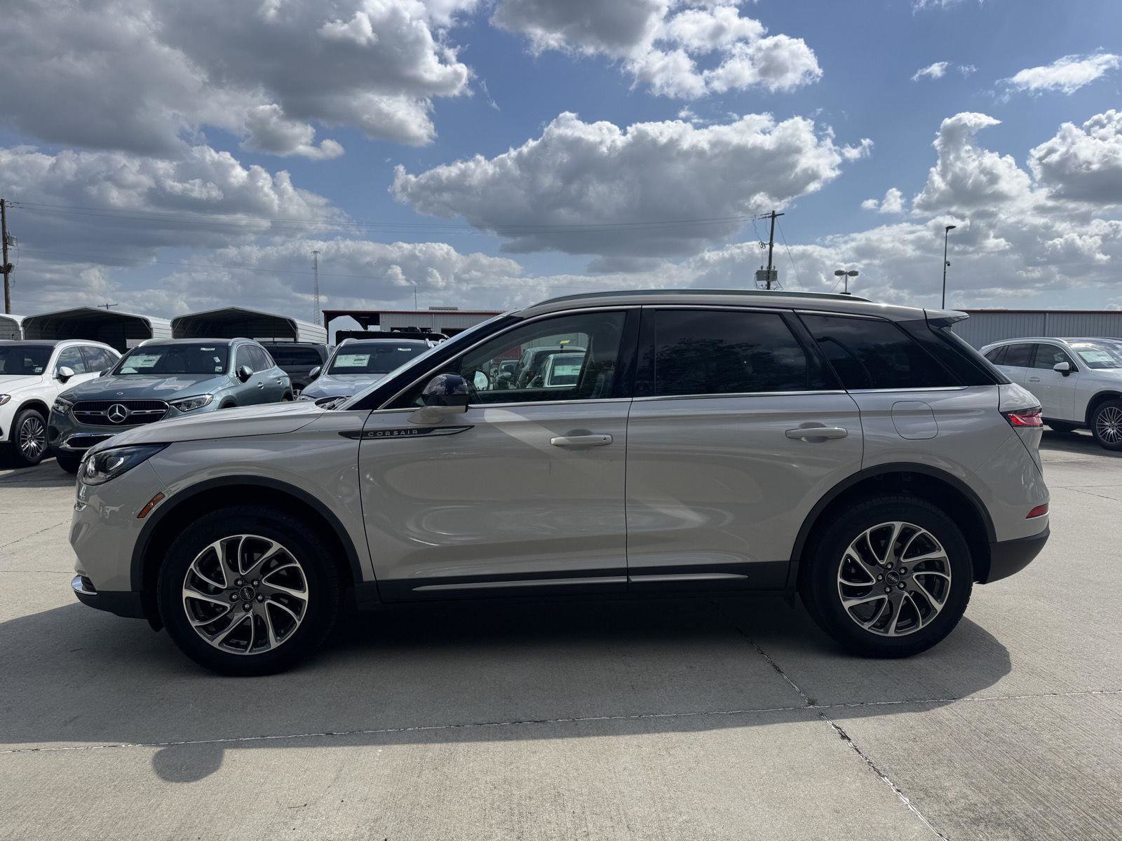 Used 2022 Lincoln Corsair FWD image 15