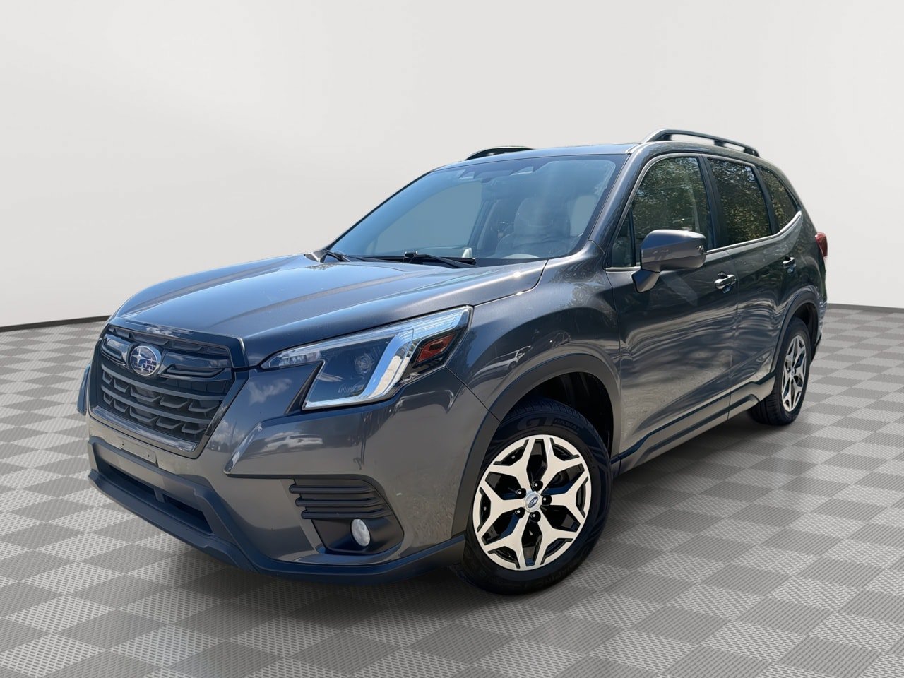 Used 2022 Subaru Forester Premium AWD/4WD image 1