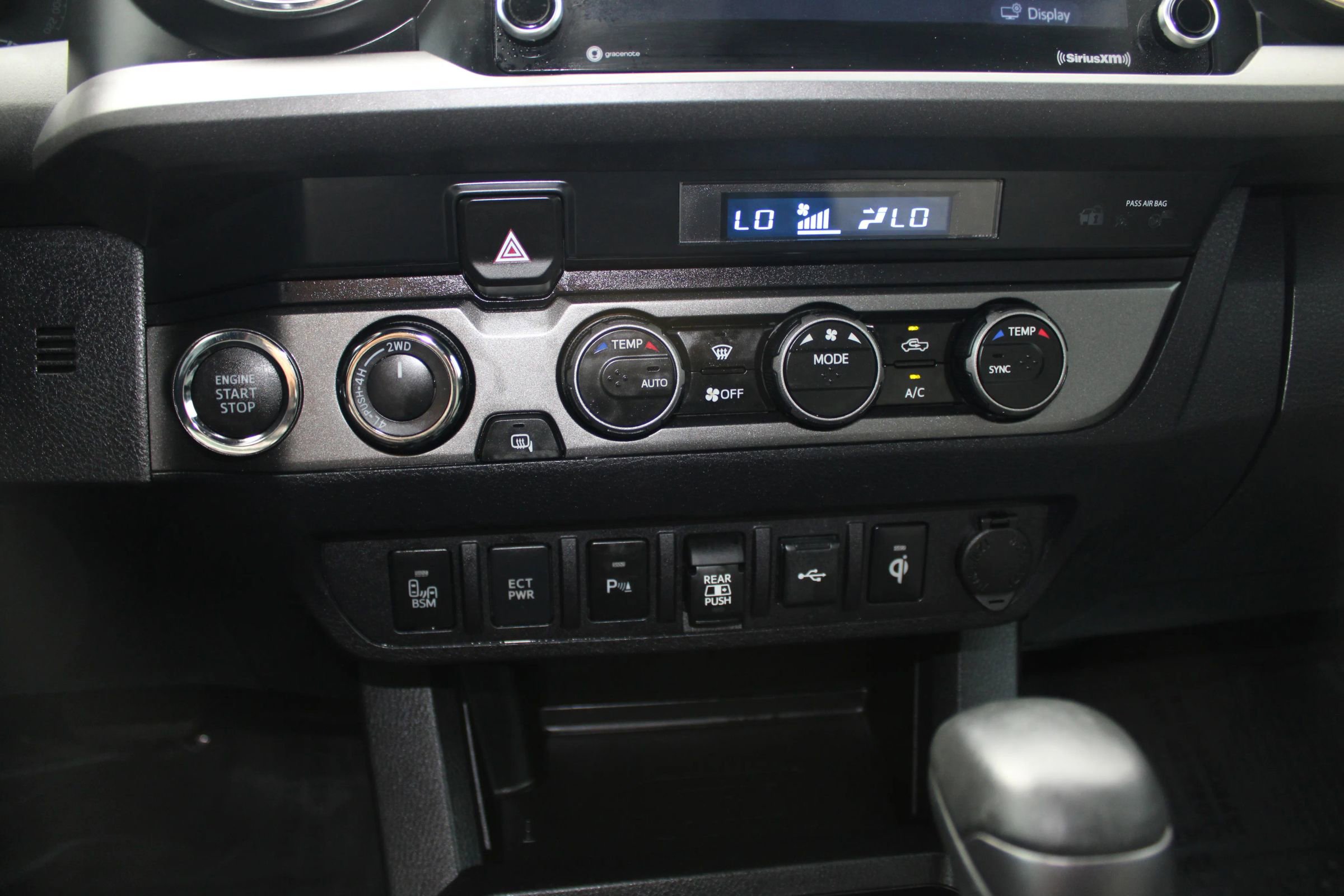 Used 2022 Toyota Tacoma TRD Off-Road image 25