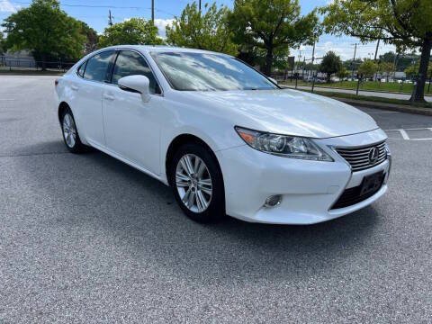 Used 2015 Lexus ES 350 w/ Premium Package FWD image 3