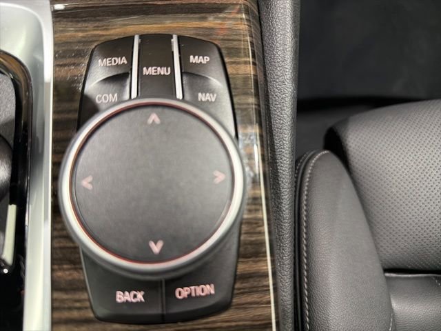 Certified 2023 BMW 530i xDrive w/ Premium Package image 39