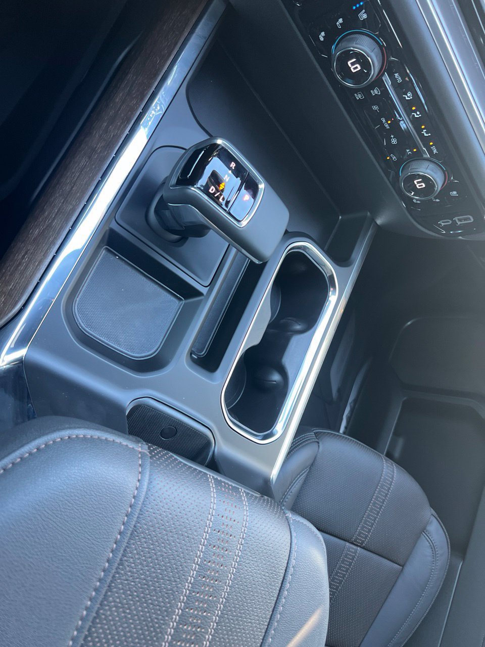 New 2026 Chevrolet Silverado 1500 High Country w/ Midnight Edition AWD/4WD image 20
