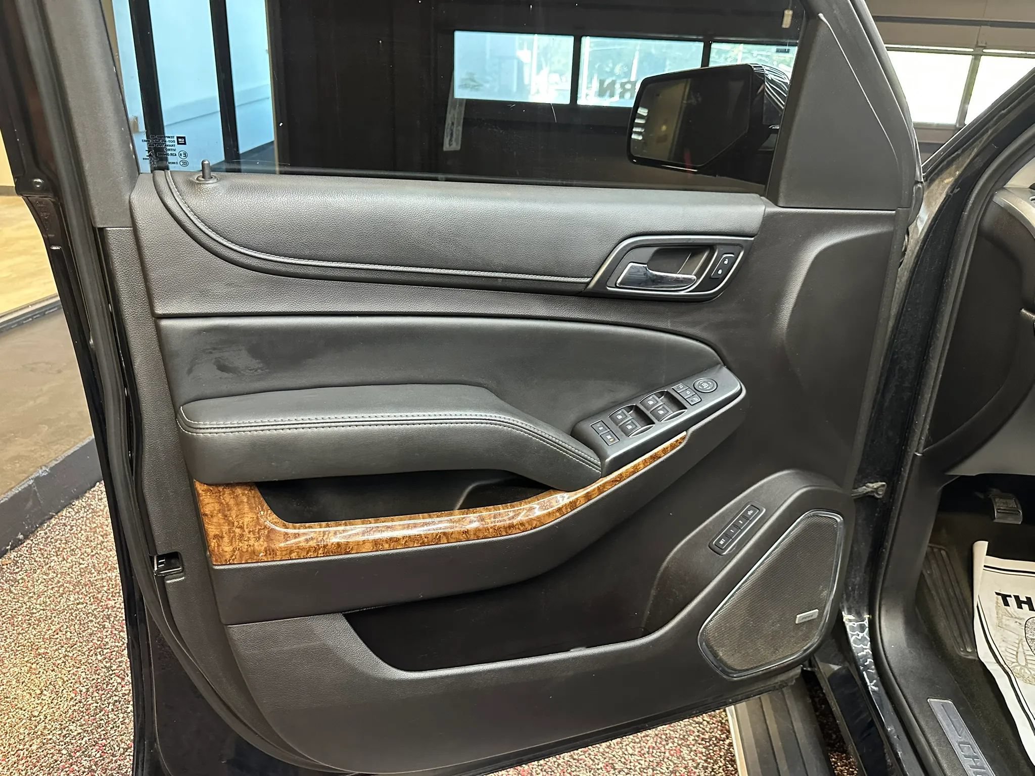 Used 2016 Chevrolet Suburban LTZ AWD/4WD image 9