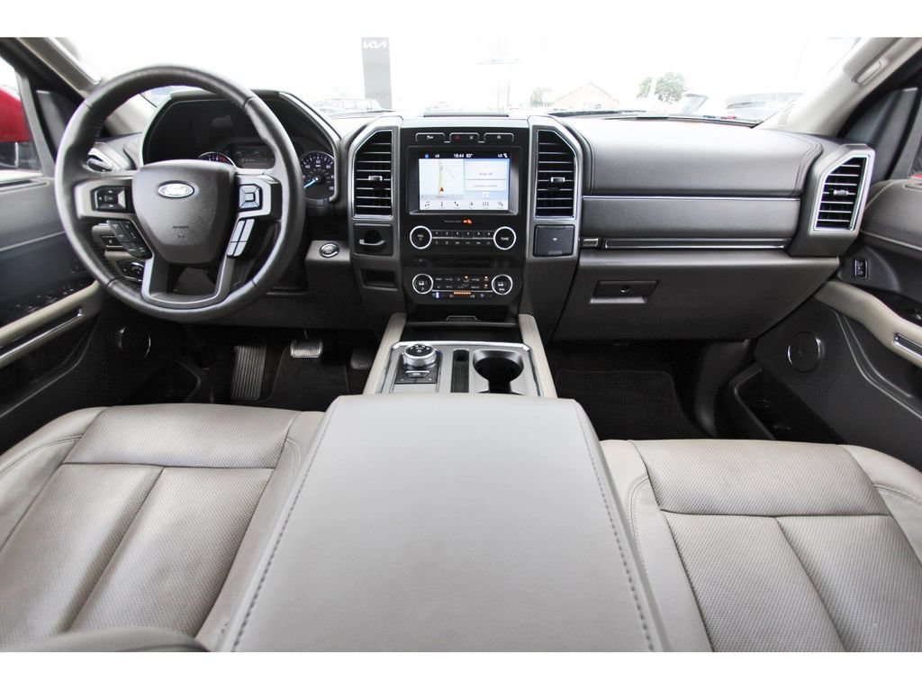 Used 2018 Ford Expedition XLT w/ Equipment Group 202A RWD image 10