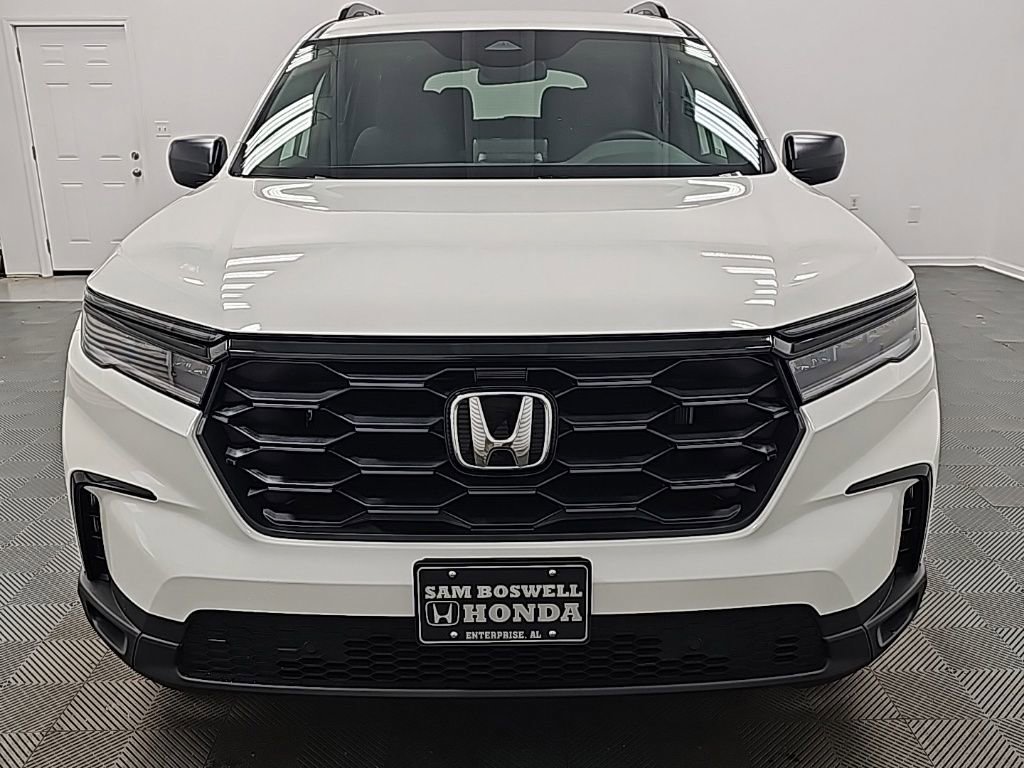New 2025 Honda Pilot Sport image 3