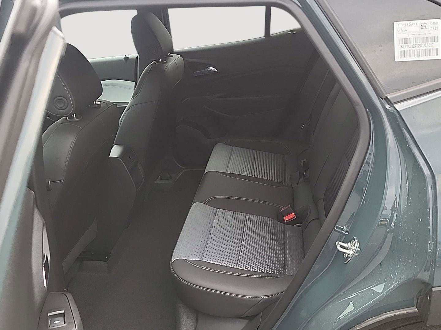 New 2025 Chevrolet Trax LT w/ LT Convenience Package image 18