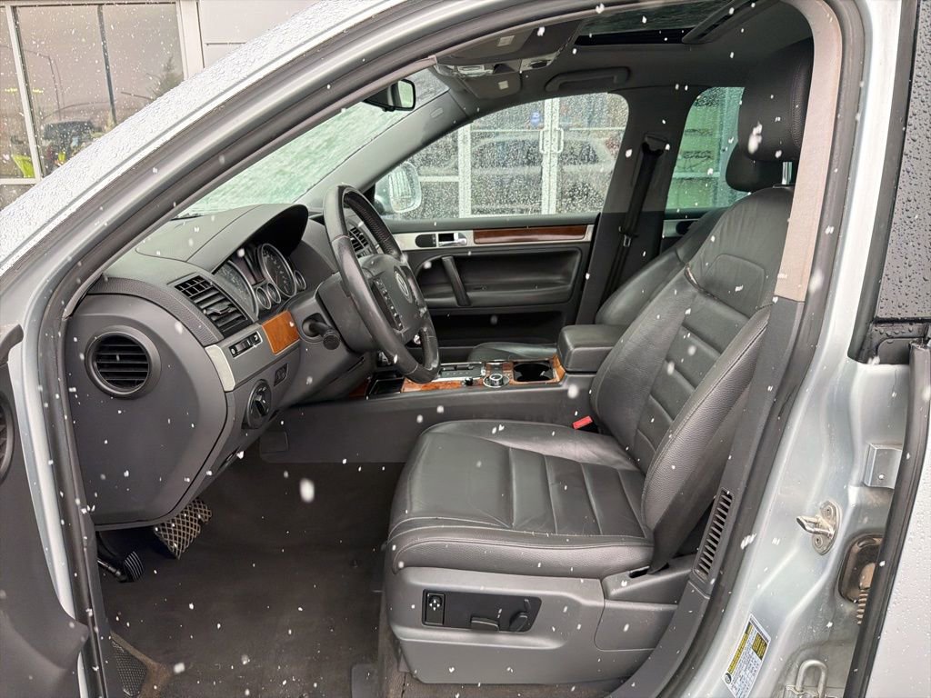 Used 2008 Volkswagen Touareg V6 AWD/4WD image 11