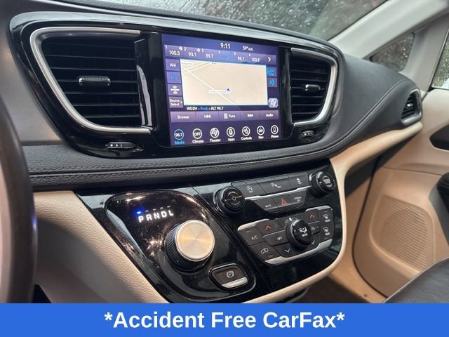 Used 2019 Chrysler Pacifica Limited image 9