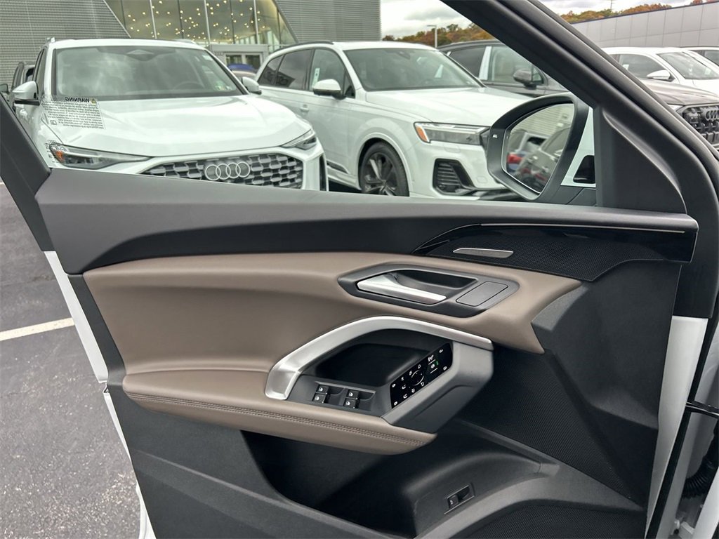 New 2025 Audi Q5 Premium Plus image 21