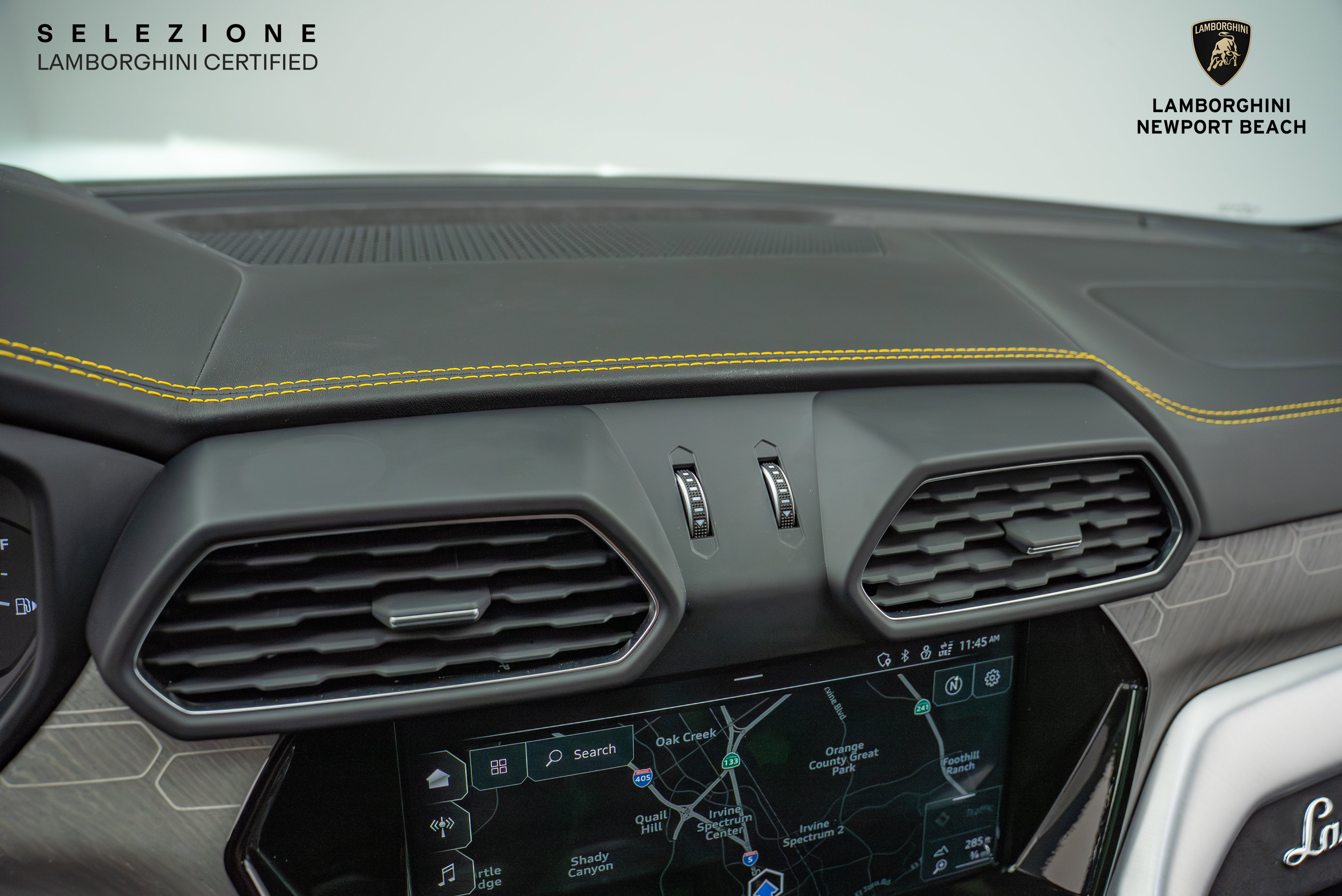 Used 2022 Lamborghini Urus image 28