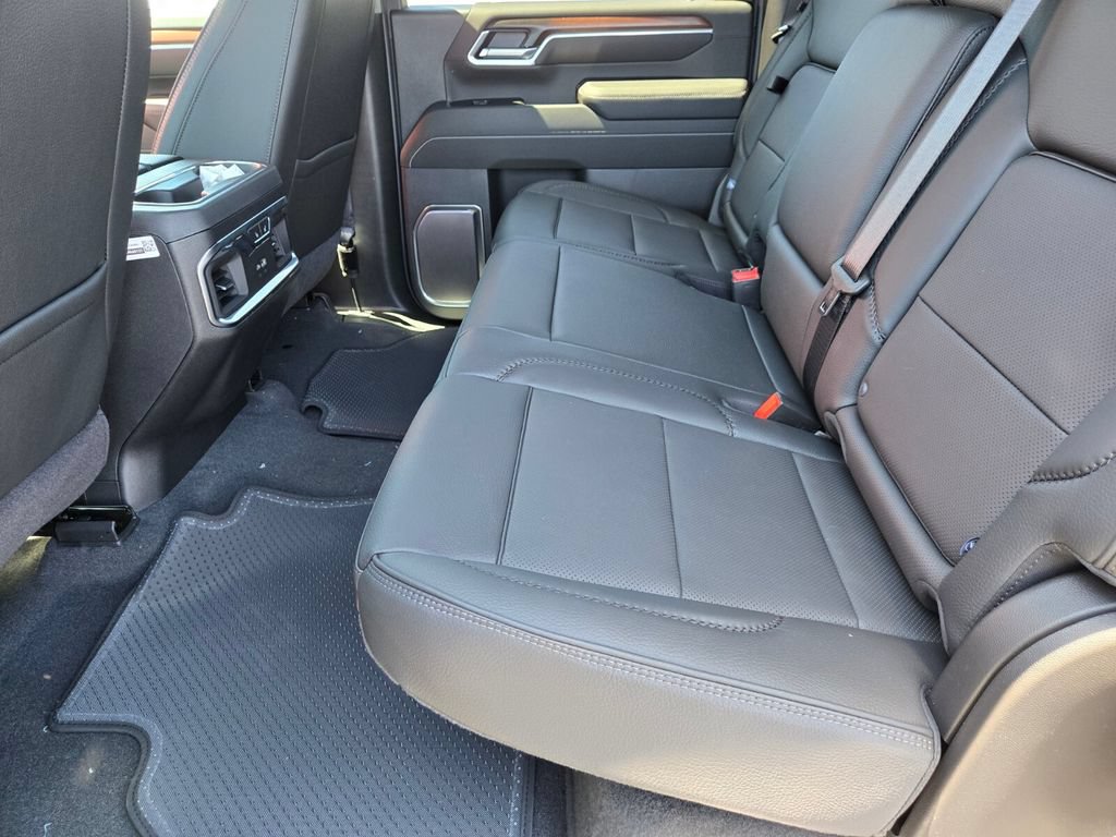 New 2026 GMC Sierra 2500 Denali w/ Denali Reserve Package AWD/4WD image 8