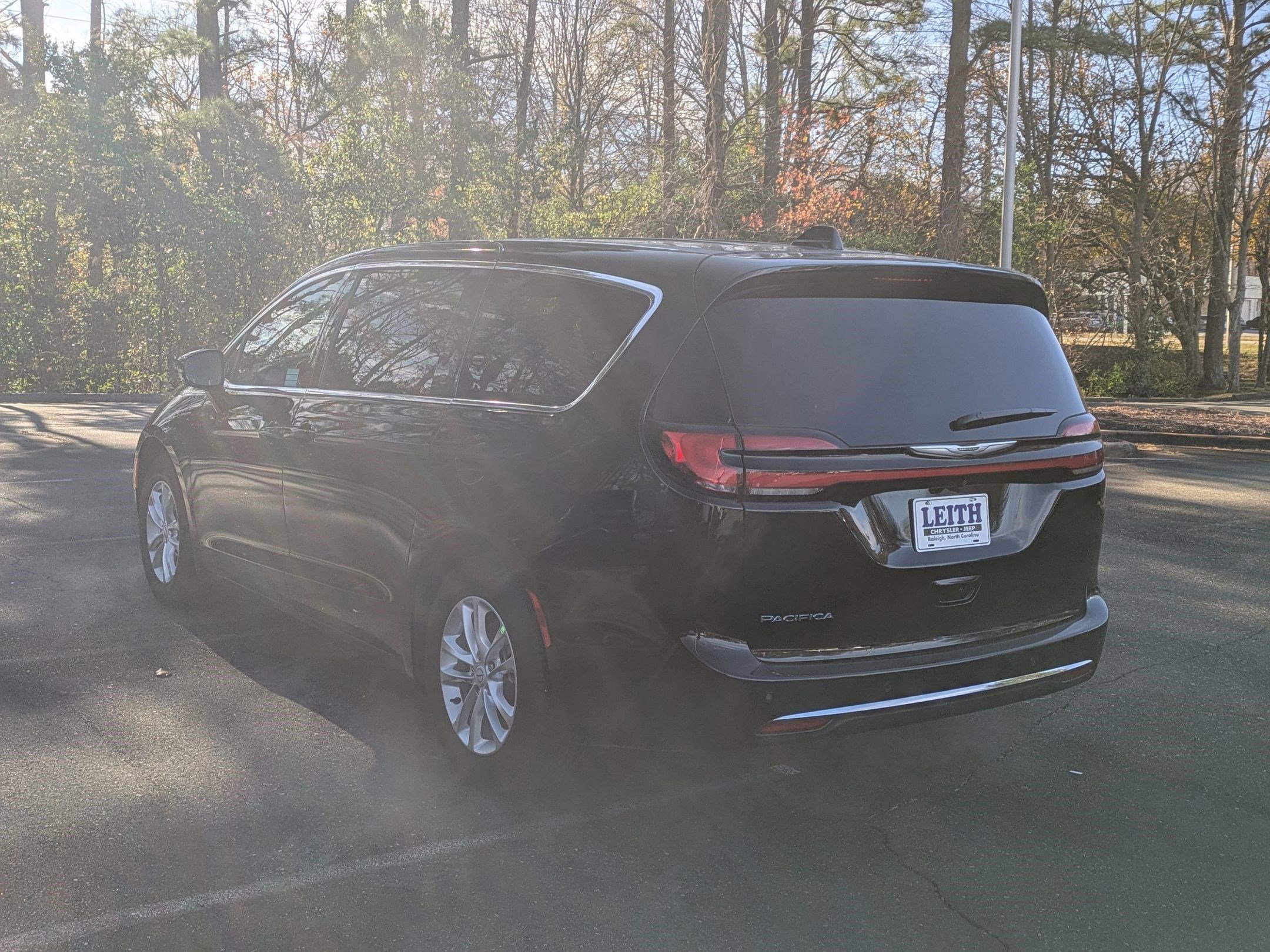 New 2026 Chrysler Pacifica Select image 7