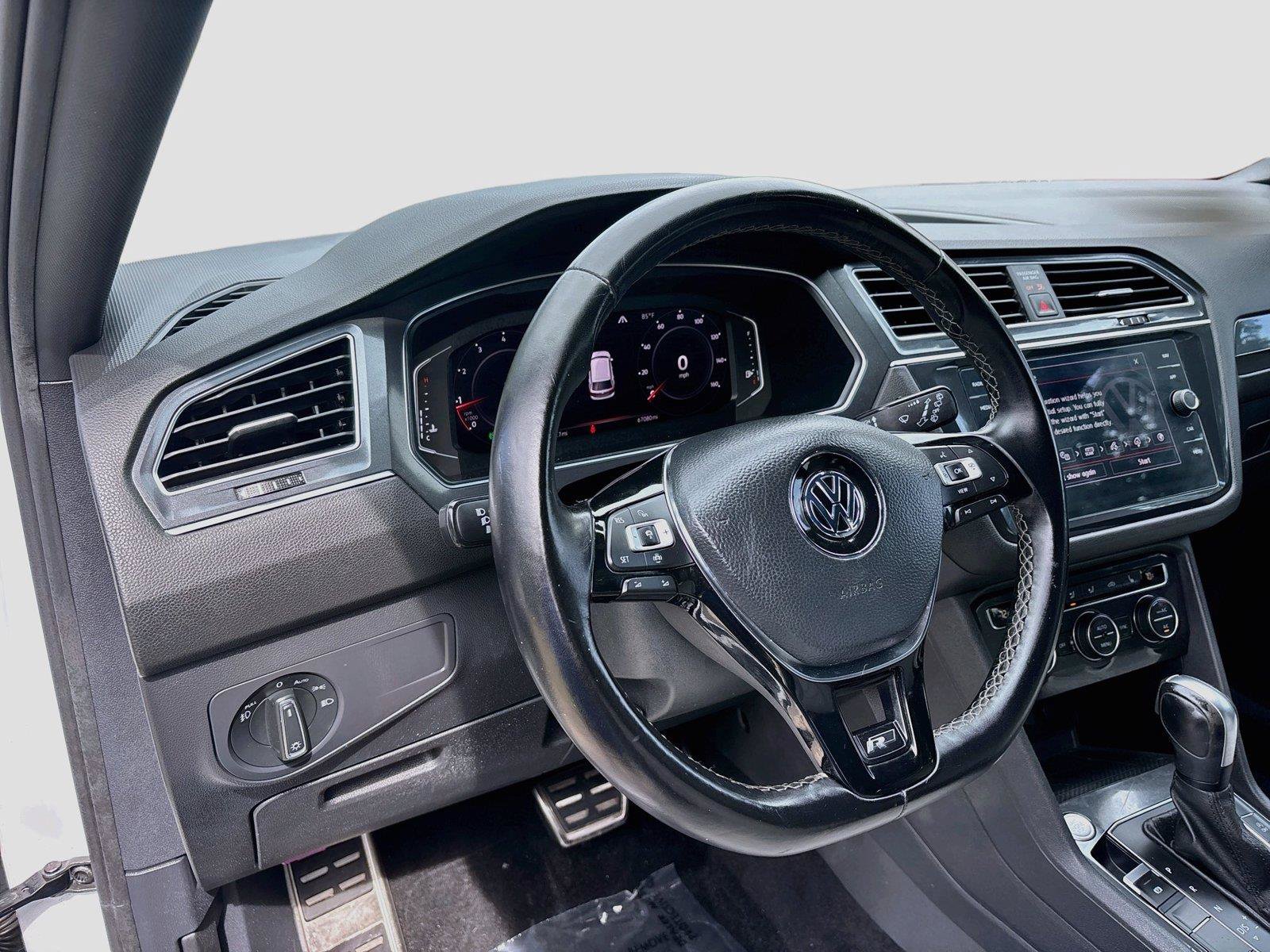 Used 2020 Volkswagen Tiguan SEL Premium R-Line w/ 3rd Row Seat Package AWD/4WD image 33