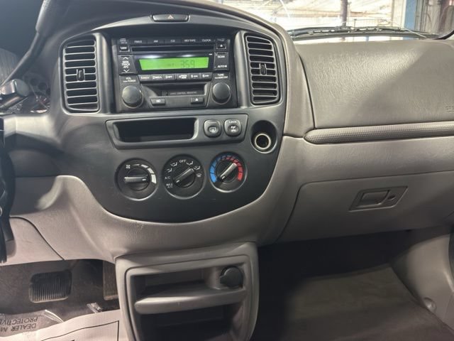 Used 2002 MAZDA Tribute 4WD image 35
