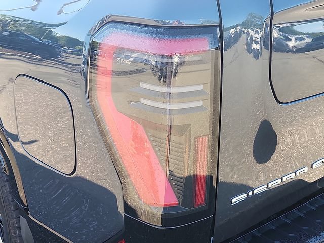 Used 2026 GMC Sierra EV Denali AWD/4WD image 12