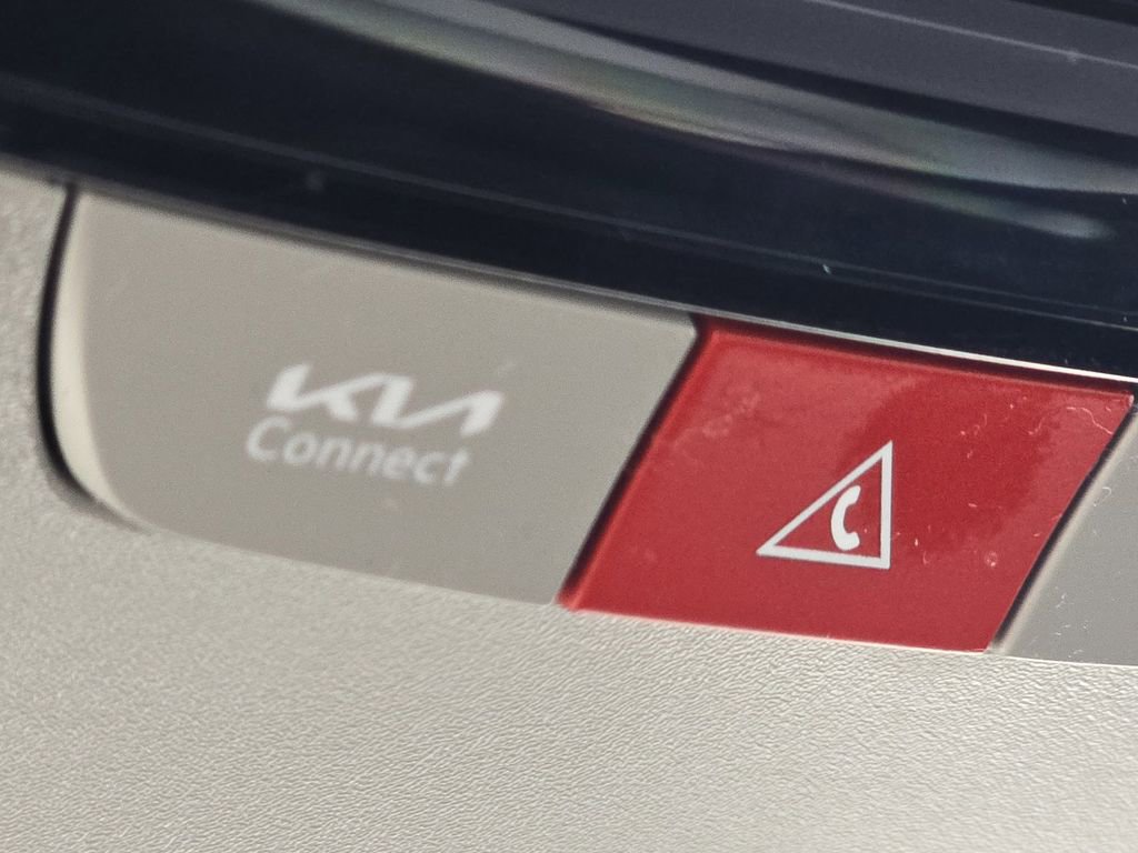 Used 2023 Kia Niro EX Touring image 8