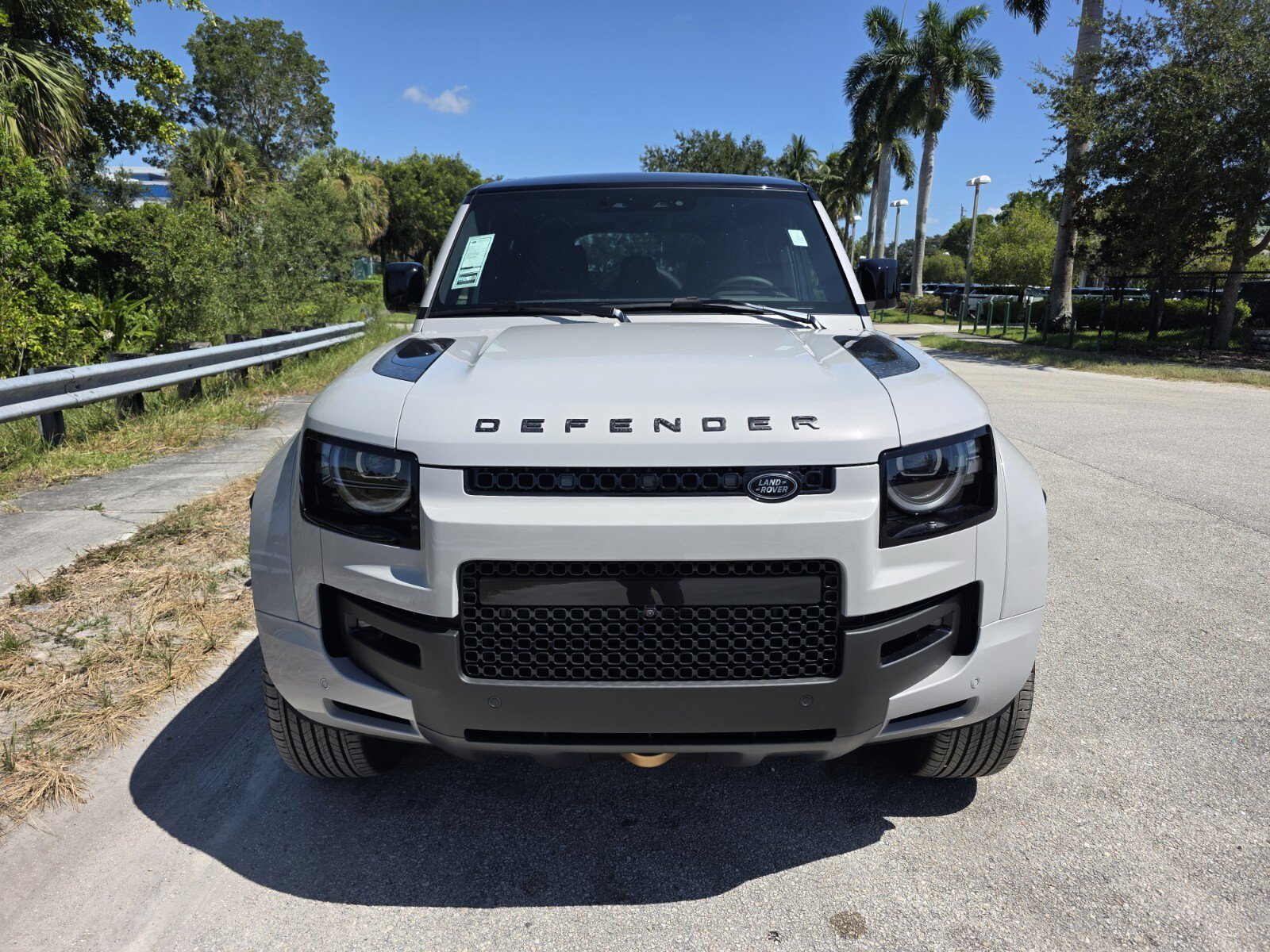 New 2026 Land Rover Defender 110 OCTA AWD/4WD image 8